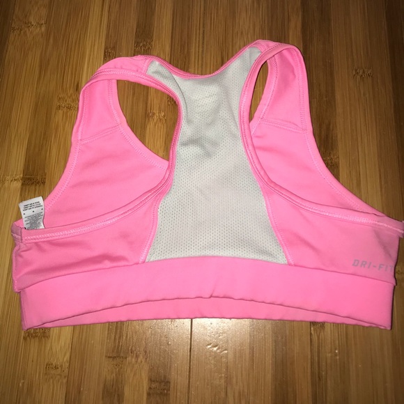 pink sports bra - Picture 2 of 3